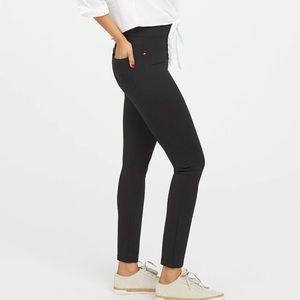 *NEW* Spanx 4 pocket skinny pants